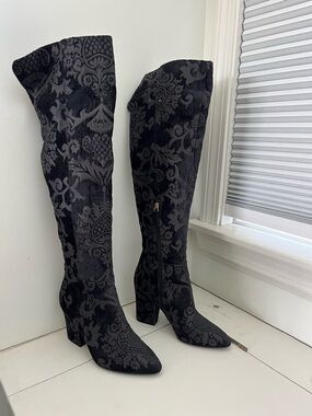 Nine West Siventa Brocade black boots, 9.5